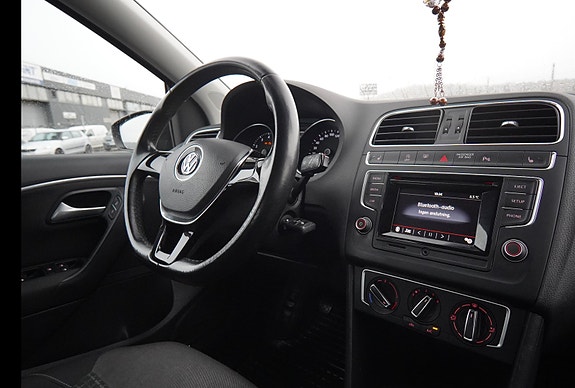 Volkswagen Polo 3 of 5