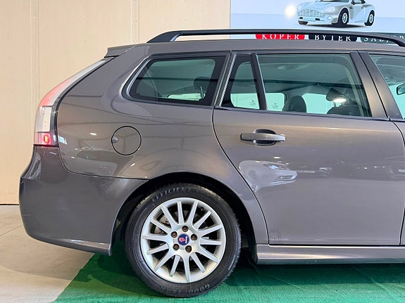 Saab 9-3 4 of 5