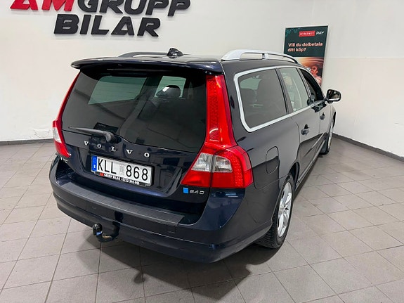 Volvo V70 13 of 23