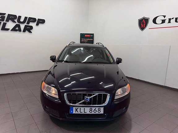 Volvo V70 7 of 23