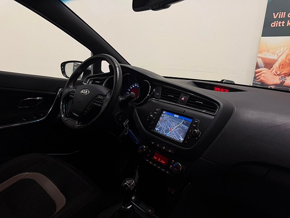 Kia Ceed 2 of 5