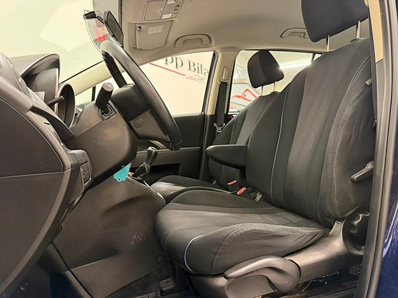 Mazda 5 16 of 18