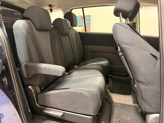 Mazda 5 12 of 18