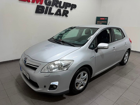 Toyota Auris 14 of 18