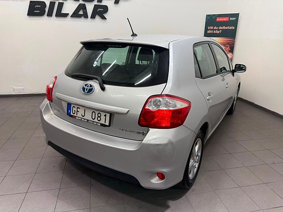 Toyota Auris 12 of 18