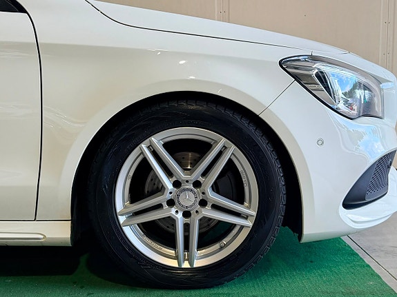 Mercedes-Benz CLA200 d 3 of 5