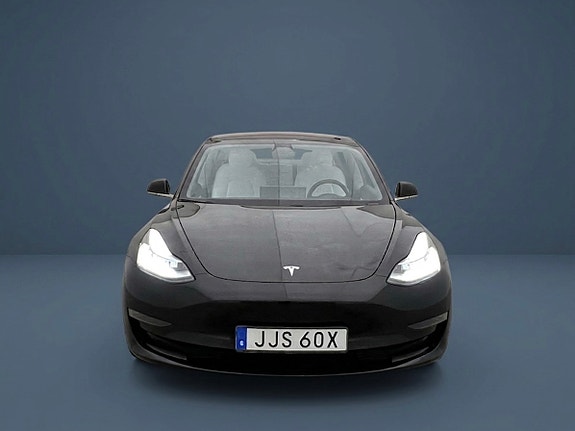 Tesla Model 3 2 of 5
