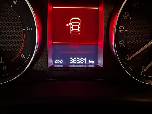 Toyota Auris 11 of 15