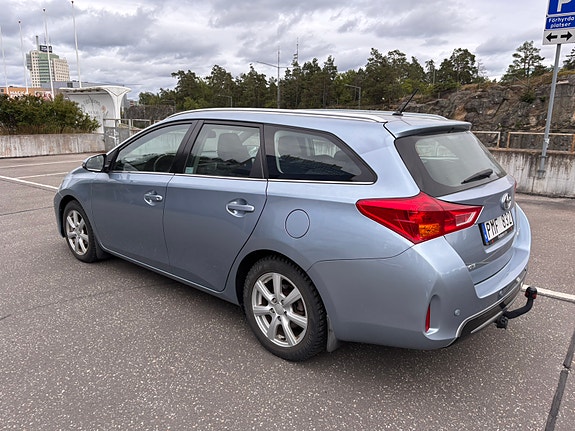 Toyota Auris 5 of 5