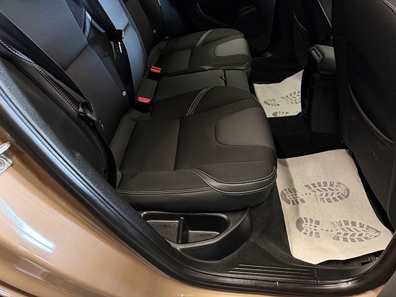 Volvo V40 22 of 30