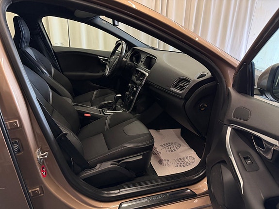 Volvo V40 20 of 30