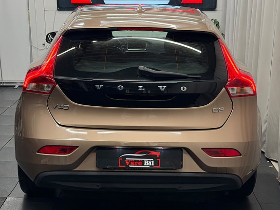 Volvo V40 8 of 30