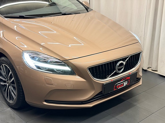 Volvo V40 5 of 30