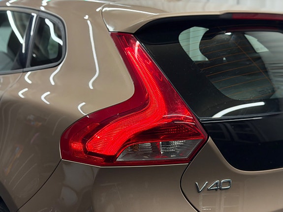 Volvo V40 9 of 30
