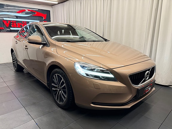 Volvo V40 3 of 30
