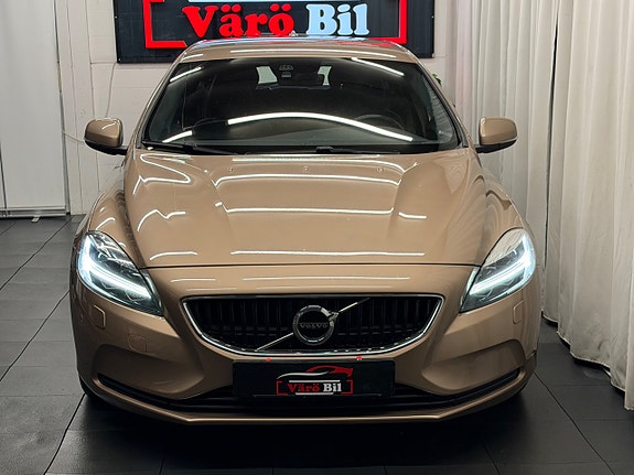 Volvo V40 7 of 30