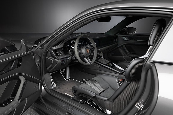 Porsche 911 GT3 6 of 7