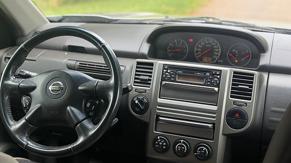 Nissan X-Trail 13 of 15