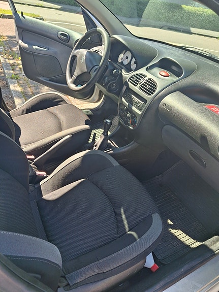 Peugeot 206 3 of 5