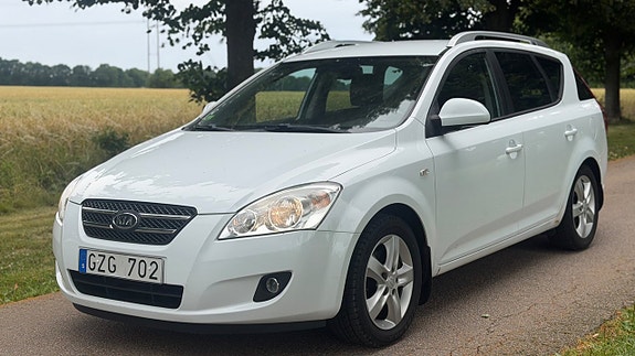 Kia Ceed 2 of 16