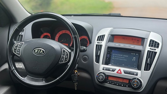 Kia Ceed 9 of 16