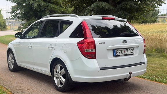 Kia Ceed 3 of 16