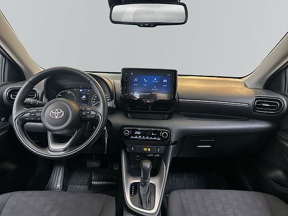 Toyota Yaris 8 of 12