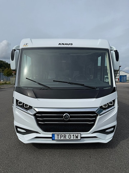 Knaus Live 700 MEG EXTRA UTRUSTAD CA 300.000 kr ENDAST 650 MIL 2 of 30