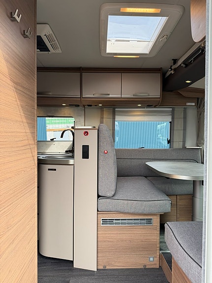 Knaus Live 700 MEG EXTRA UTRUSTAD CA 300.000 kr ENDAST 650 MIL 7 of 30