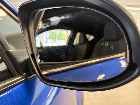 Toyota C-HR 2 of 5