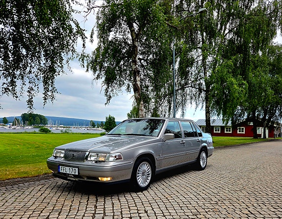 Volvo 960 3 of 5