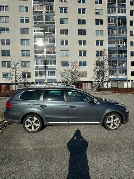 Volkswagen Passat Alltrack 4 of 4