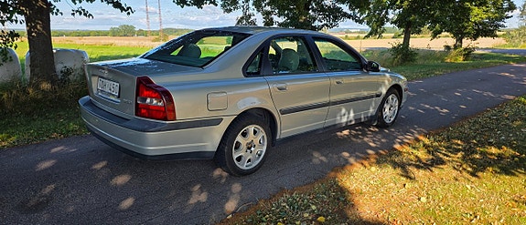 Volvo S80 4 of 5