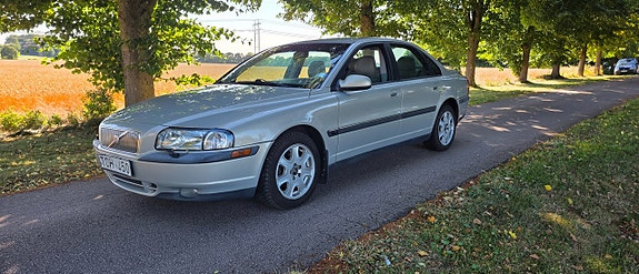 Volvo S80 2 of 5
