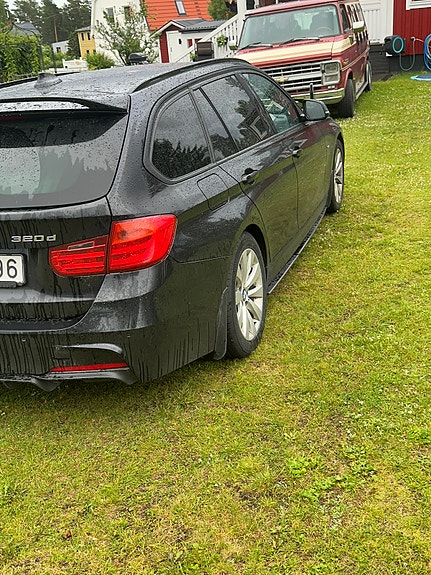 BMW 320d 3 of 8