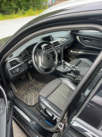 BMW 320d 5 of 8