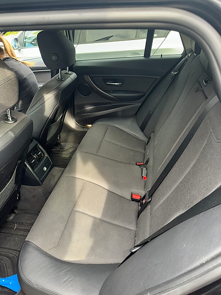 BMW 320d 6 of 8