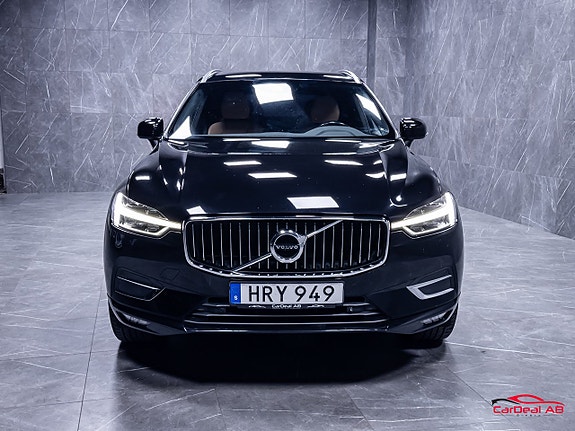 Volvo XC60 2 of 5