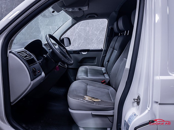 Volkswagen Transporter 10 of 28