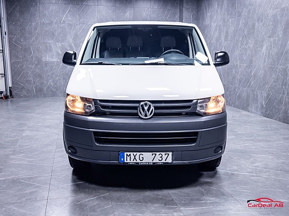 Volkswagen Transporter 2 of 5