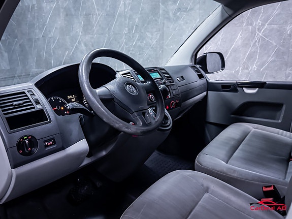 Volkswagen Transporter 11 of 28