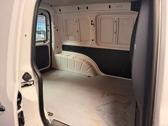 Volkswagen Caddy 13 of 13
