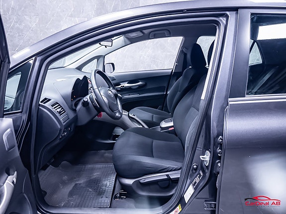 Toyota Auris 10 of 26