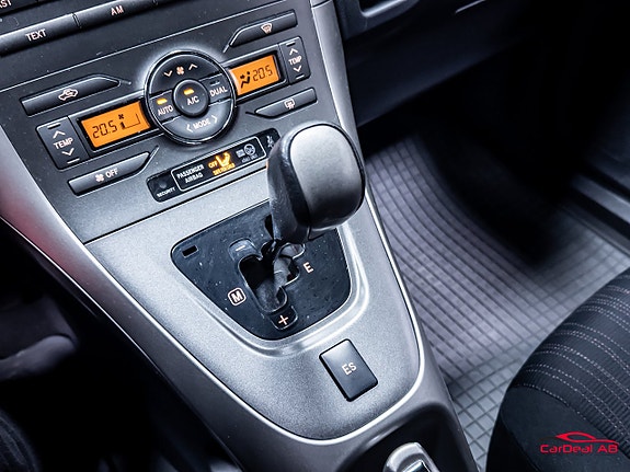 Toyota Auris 25 of 26