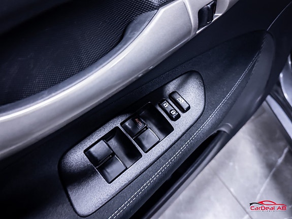 Toyota Auris 19 of 26