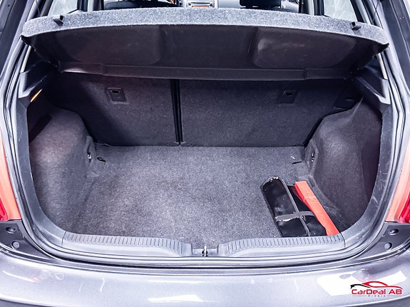 Toyota Auris 17 of 26