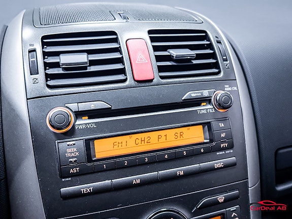 Toyota Auris 23 of 26