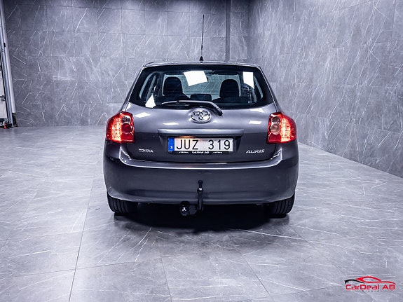 Toyota Auris 6 of 26