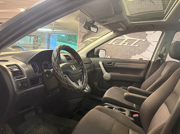 Honda CR-V 9 of 15