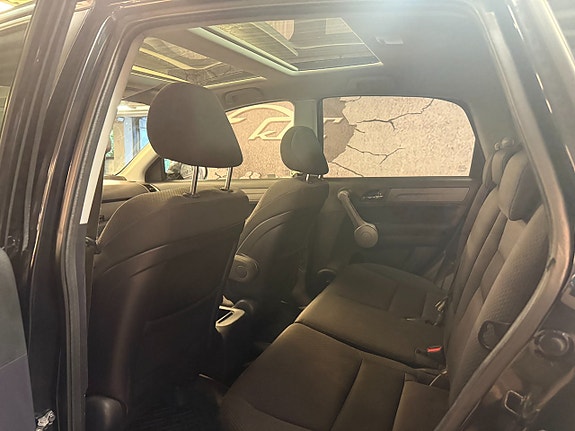 Honda CR-V 10 of 15